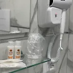 Piccolo Lucio Bed & Breakfast 4*