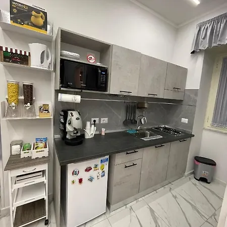 Piccolo Lucio 4* Νάπολη