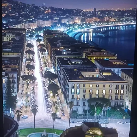 Piccolo Lucio לינה וארוחת בוקר