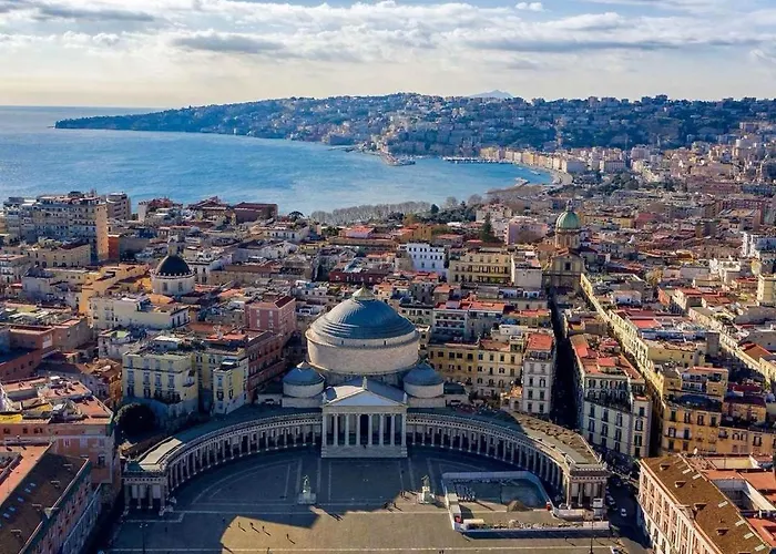 Piccolo Lucio Νάπολη