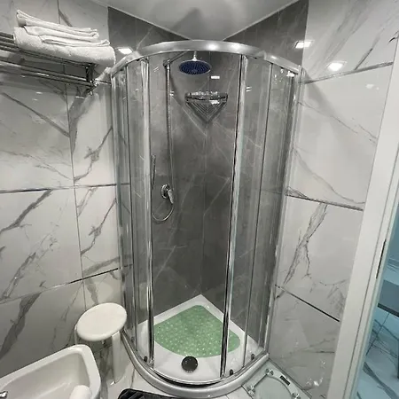 Piccolo Lucio 住宿加早餐酒店 那不勒斯