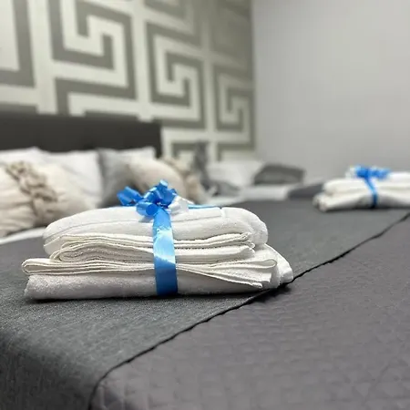 Piccolo Lucio Bed & Breakfast 4*