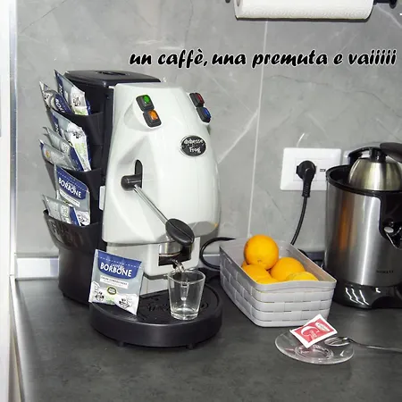 Piccolo Lucio 4* 那不勒斯