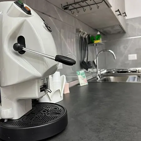 Piccolo Lucio Oda ve Kahvaltı Napoli